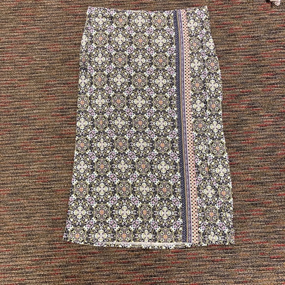 Midi skirt - Picture 1 of 3